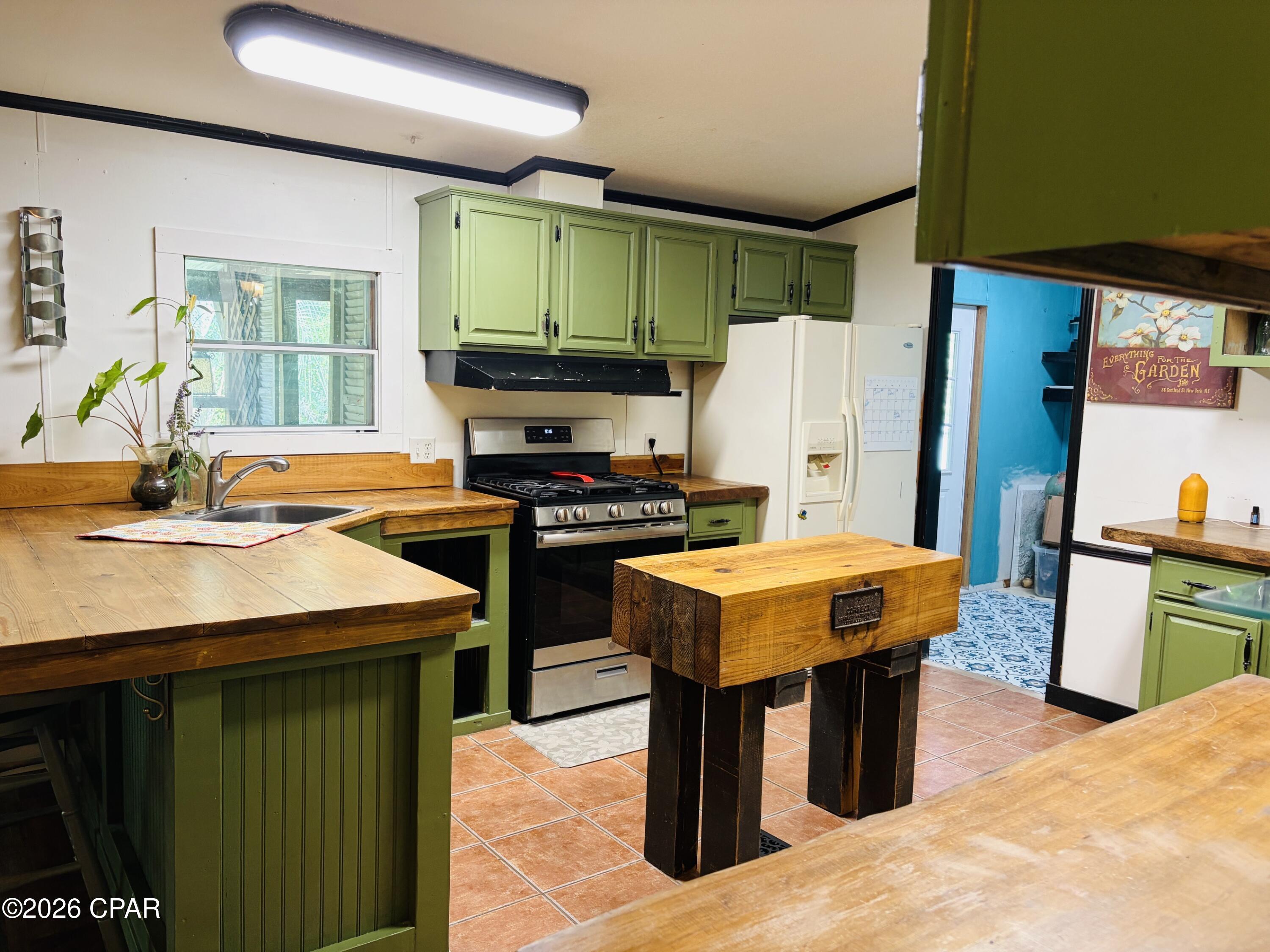 8869 Northwest Felix Flanders Road Altha, FL 32421 - Photo 15 of 46 Gallery Image 15