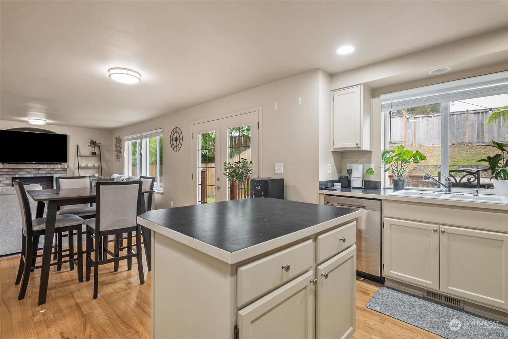 18809 132nd Place Southeast Renton, WA 98058 - Photo 11 of 30 Gallery Image 11