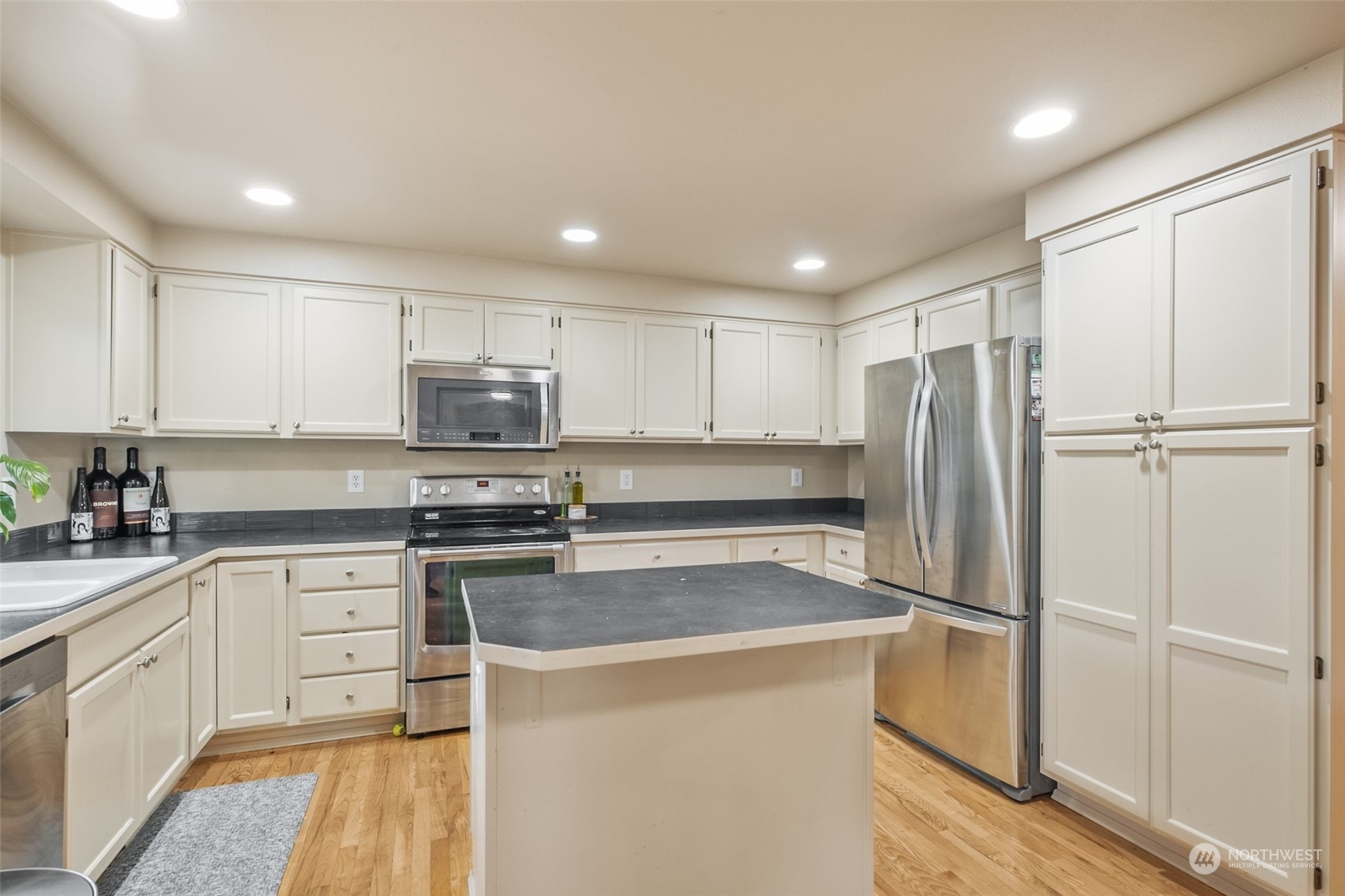 18809 132nd Place Southeast Renton, WA 98058 - Photo 13 of 30 Gallery Image 13
