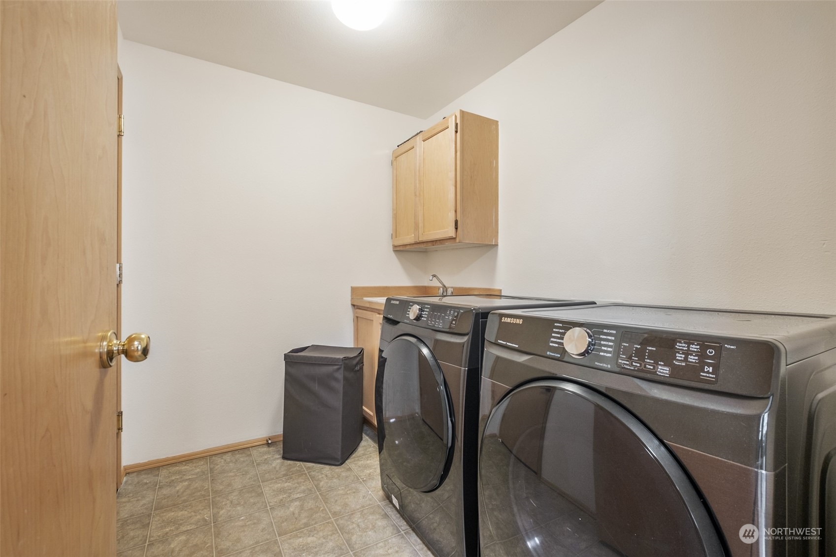 18809 132nd Place Southeast Renton, WA 98058 - Photo 7 of 30 Gallery Image 7