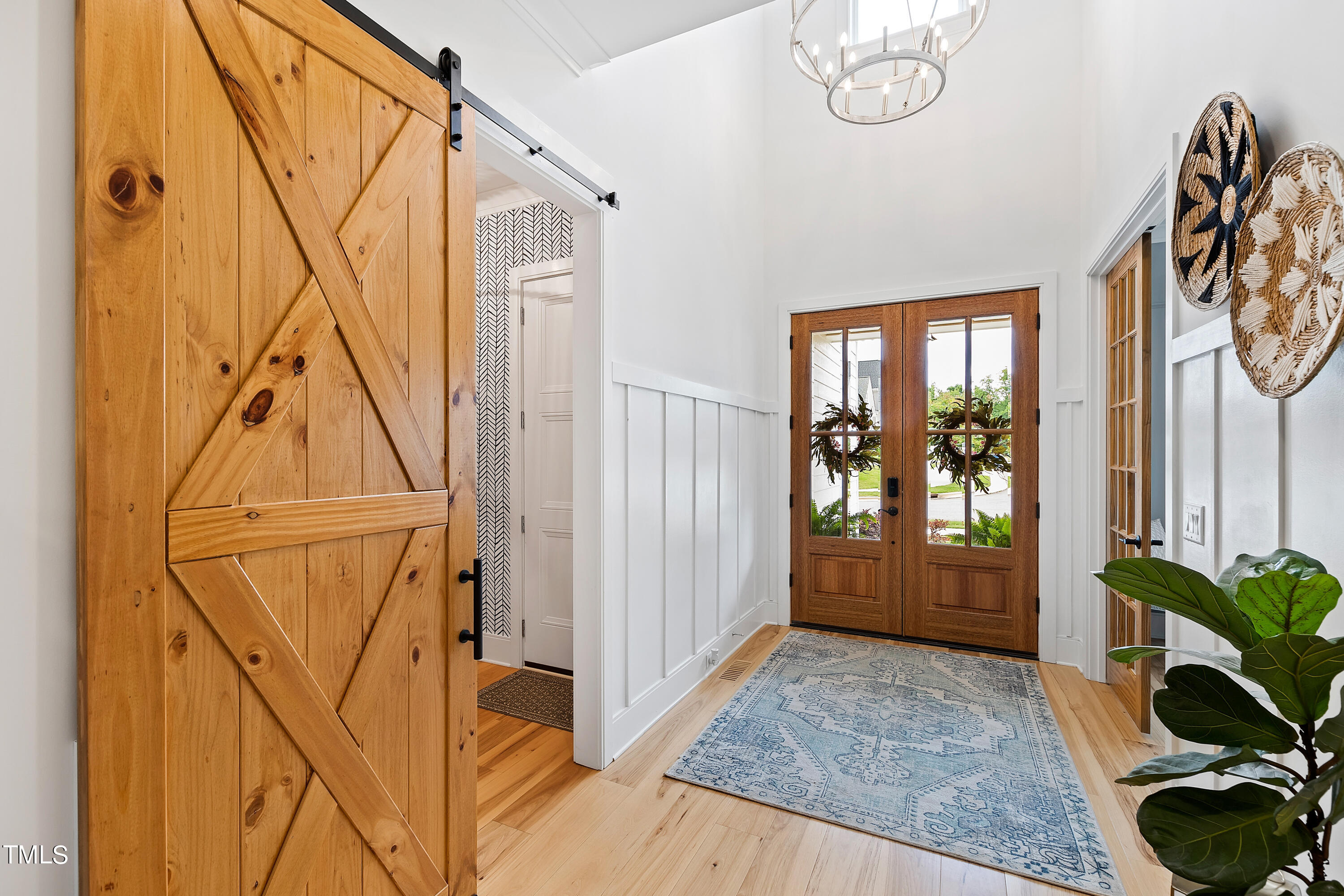 3049 Eden Harbor Court Raleigh, NC 27613 - Photo 14 of 52 Foyer 2