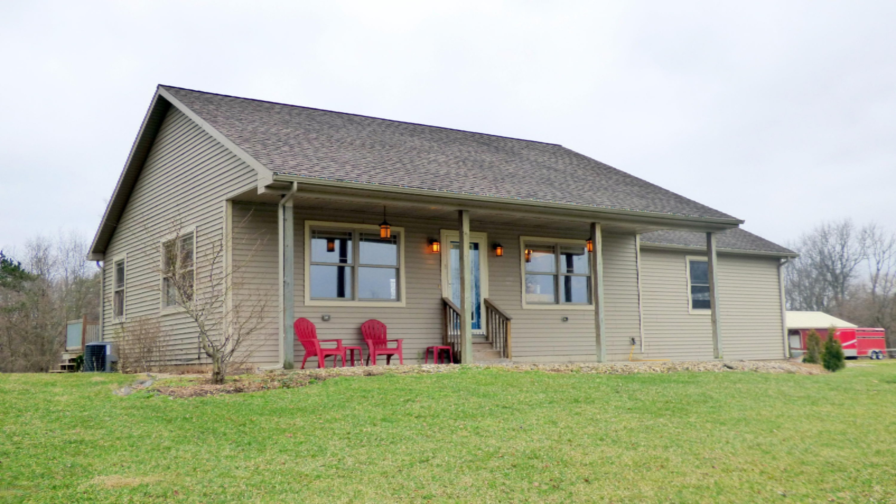 9166 Chapel Road Niles, MI 49120 - Photo 1 of 37 P1080880