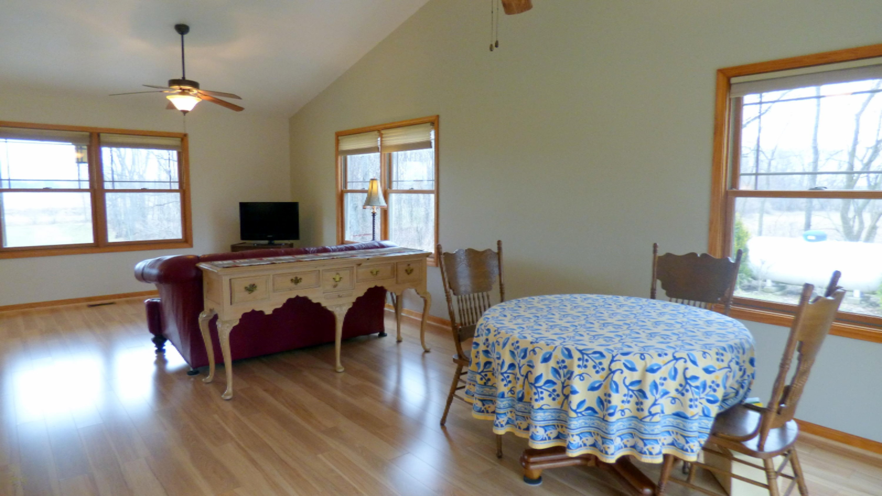 9166 Chapel Road Niles, MI 49120 - Photo 3 of 37 P1080847