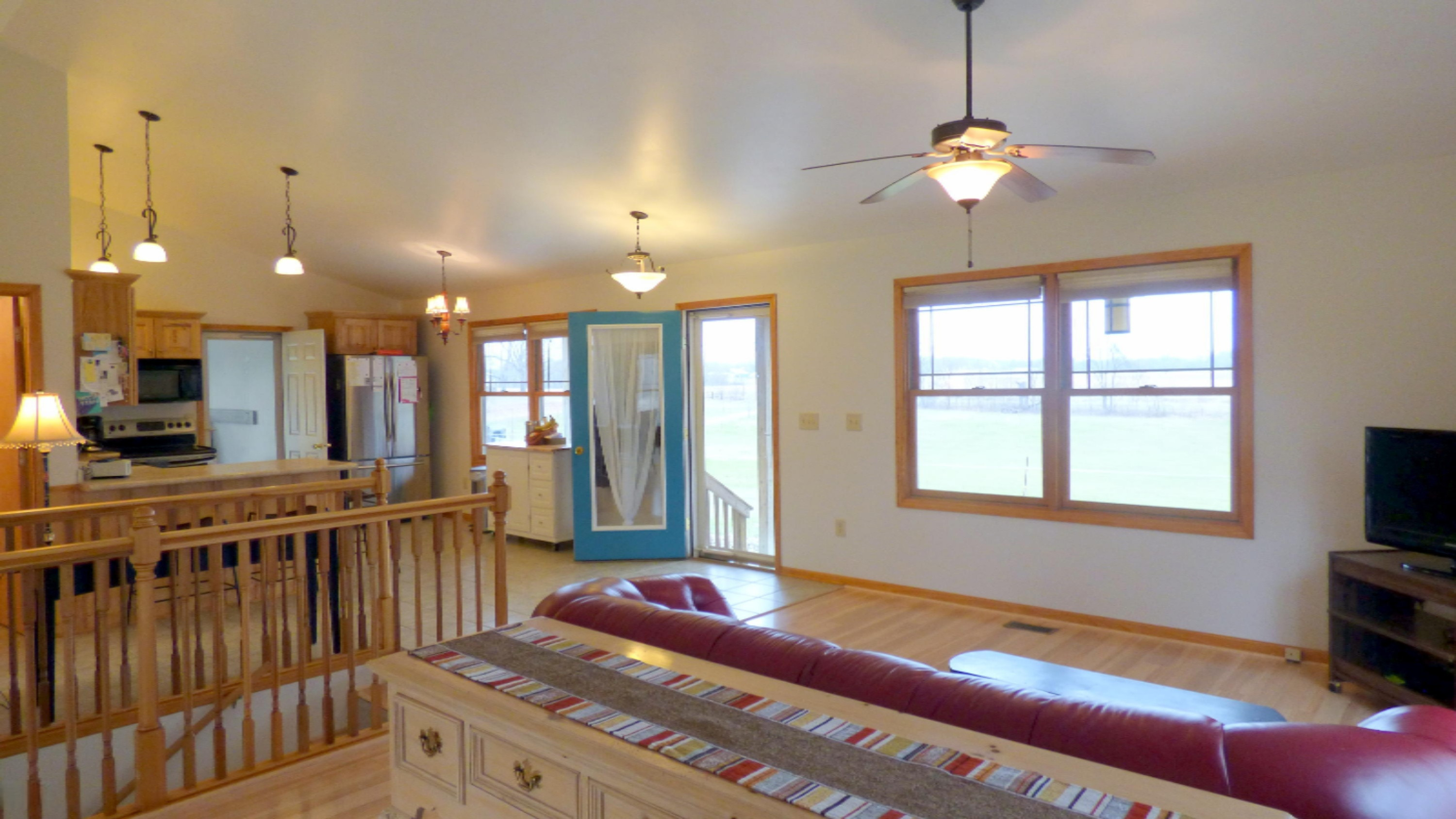 9166 Chapel Road Niles, MI 49120 - Photo 5 of 37 P1080848