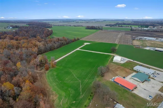 $60,000 | 430 Bertha E Dumey Drive, Benton, MO 63736