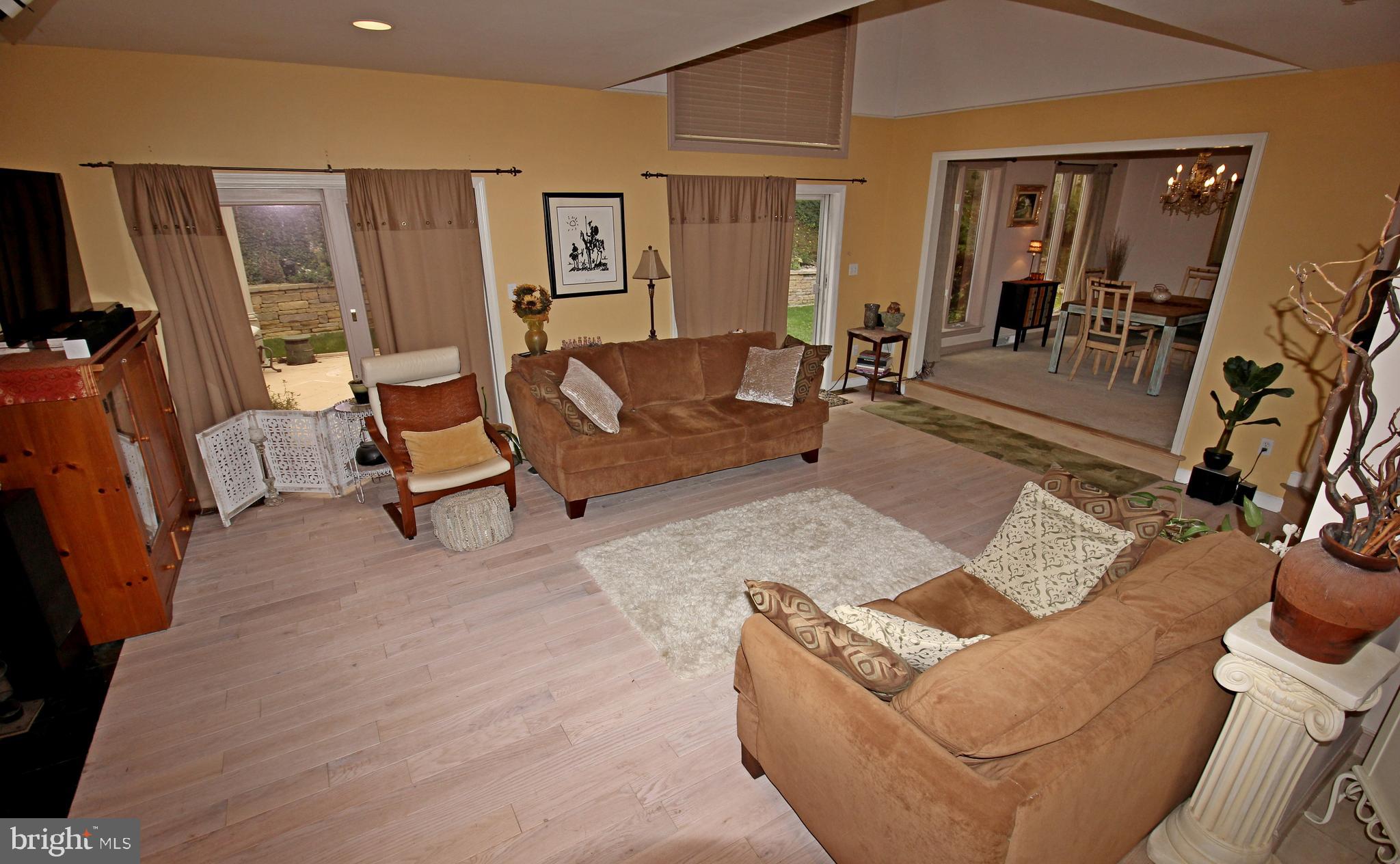 709 Oxford Road Lancaster, PA 17601 - Photo 7 of 63