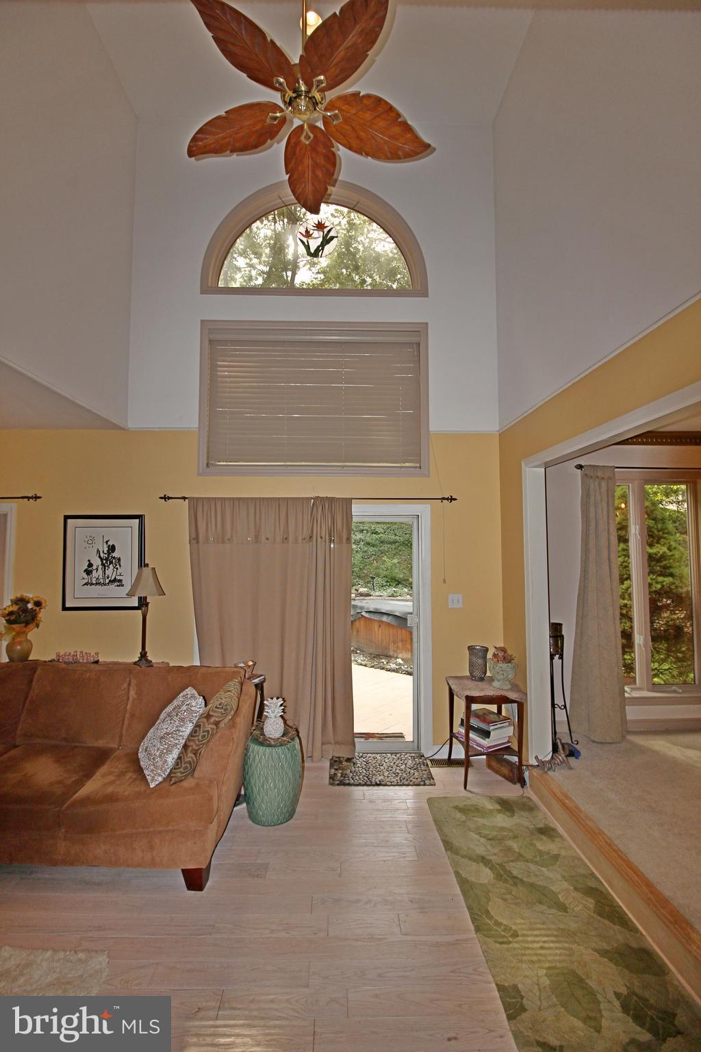 709 Oxford Road Lancaster, PA 17601 - Photo 9 of 63