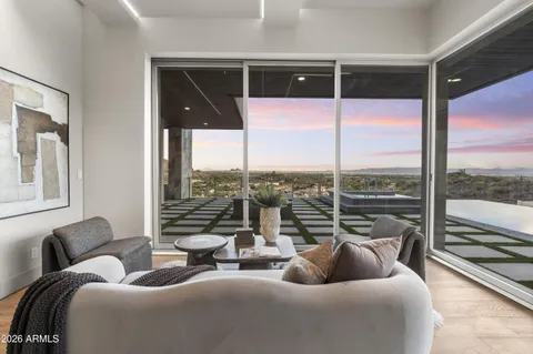 $10,000,000 | 6800 North 39th Place, Paradise Valley, AZ 85253