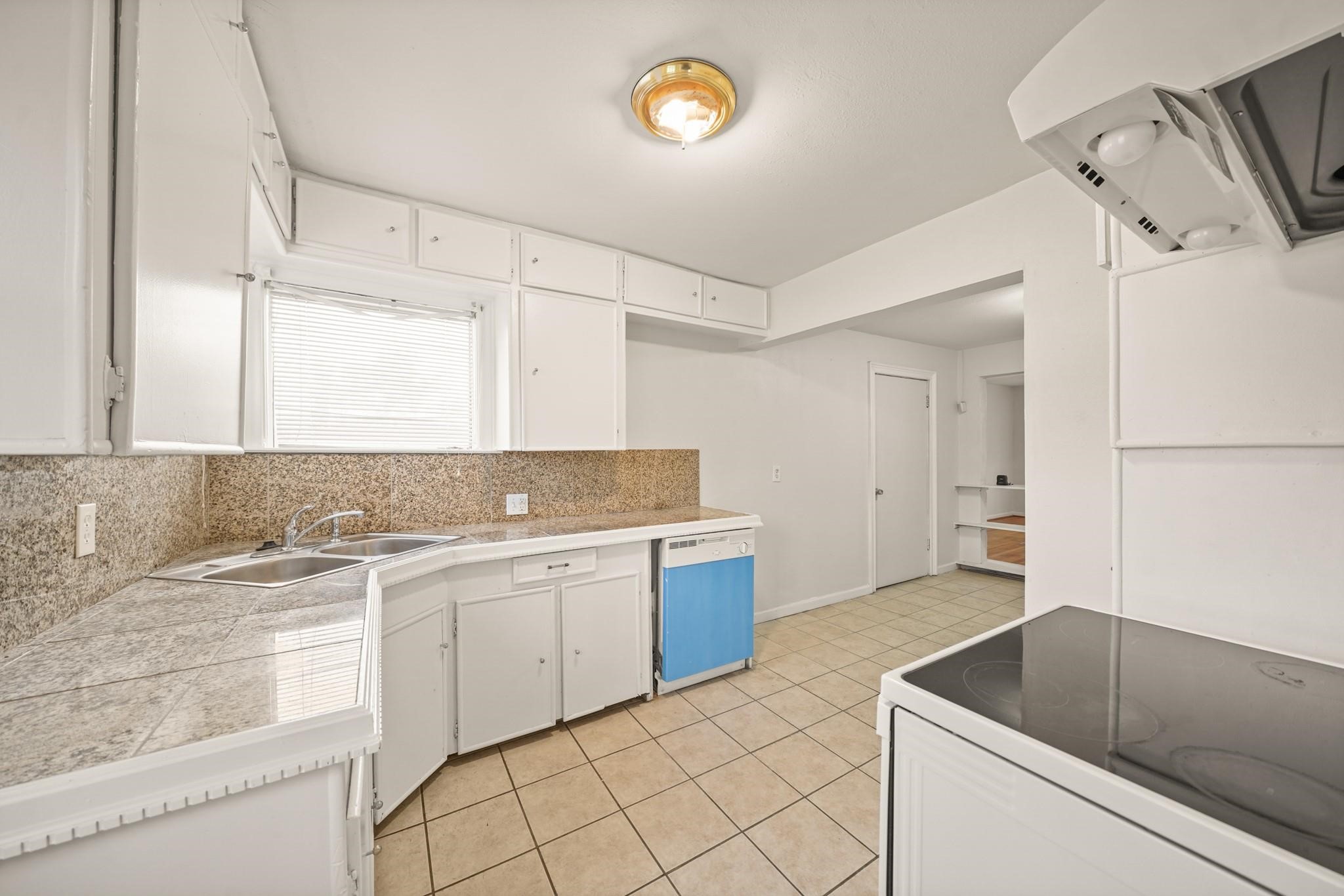 7502 Ley Road Houston, TX 77028 - Photo 9 of 24