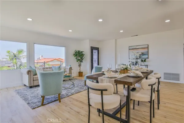 $2,189,900 | 206 VÃa Colusa, Redondo Beach, CA 90277