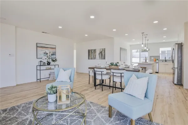$2,189,900 | 206 VÃa Colusa, Redondo Beach, CA 90277