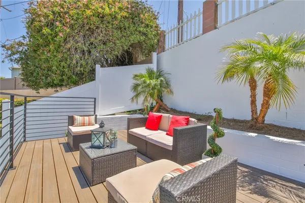 a view of a house with a outdoor space