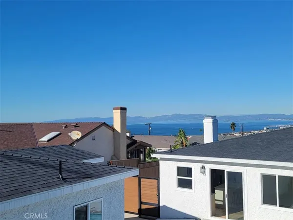 $2,189,900 | 206 VÃa Colusa, Redondo Beach, CA 90277