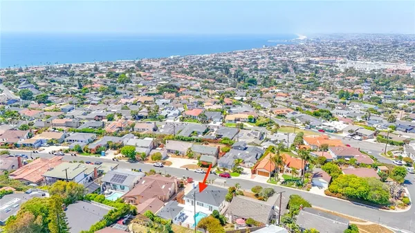 $2,189,900 | 206 VÃa Colusa, Redondo Beach, CA 90277