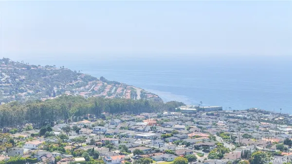 $2,189,900 | 206 VÃa Colusa, Redondo Beach, CA 90277