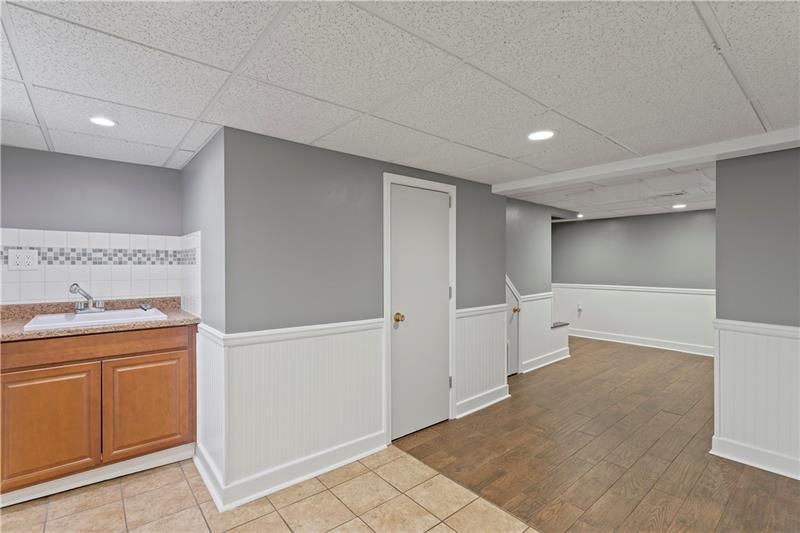 396 Hoffman Road Pittsburgh, PA 15212 - Photo 20 of 24 Another view of the finished basement!