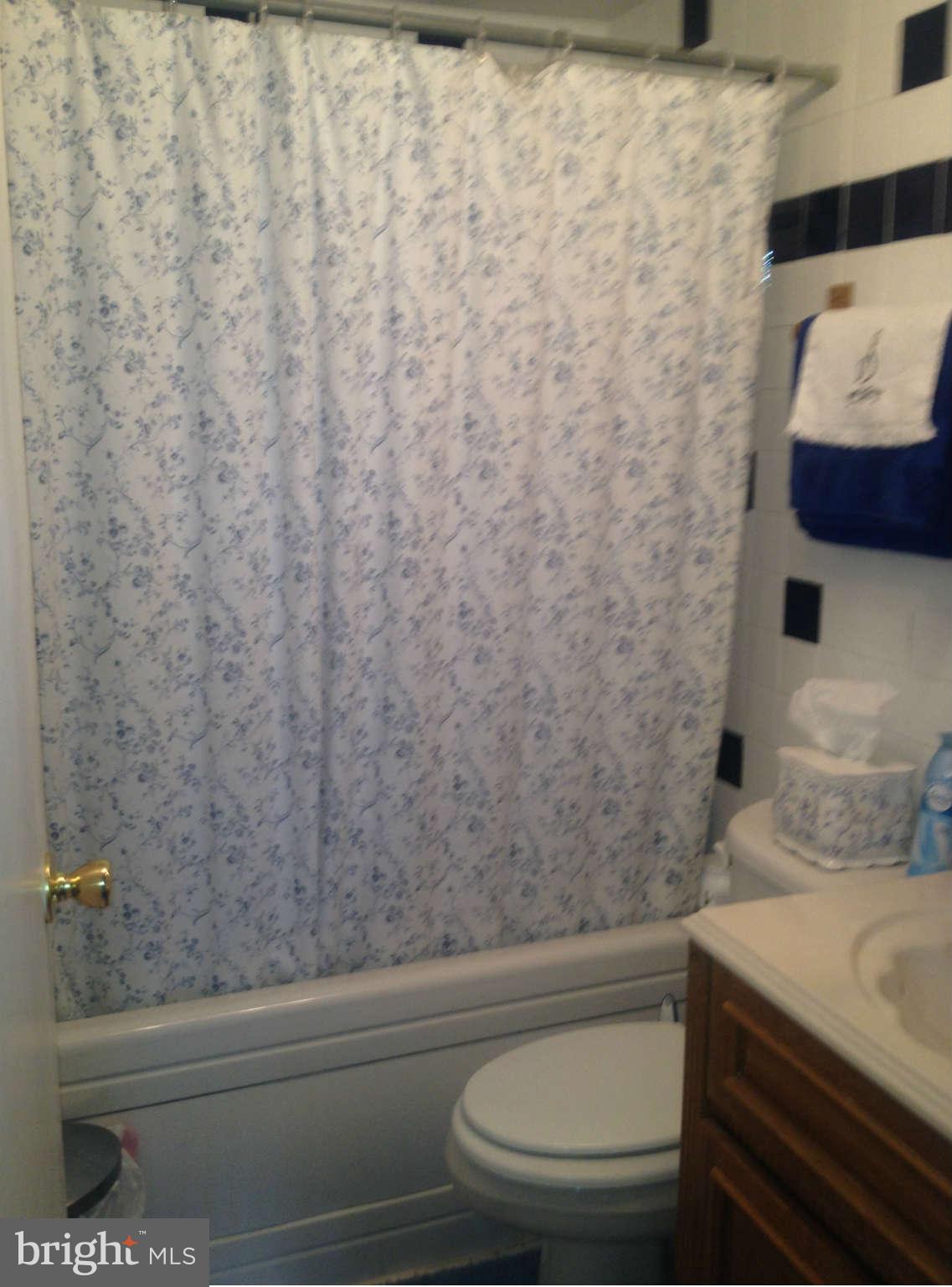 2215 Maple Road Baltimore, MD 21219 - Photo 11 of 25 Bath