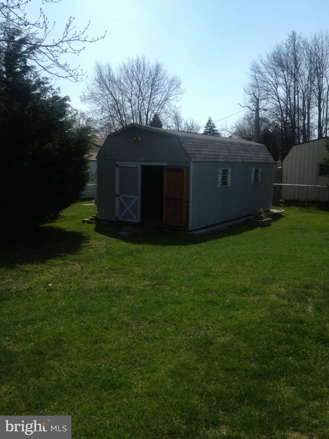 2215 Maple Road Baltimore, MD 21219 - Photo 21 of 25 Exterior (Rear)