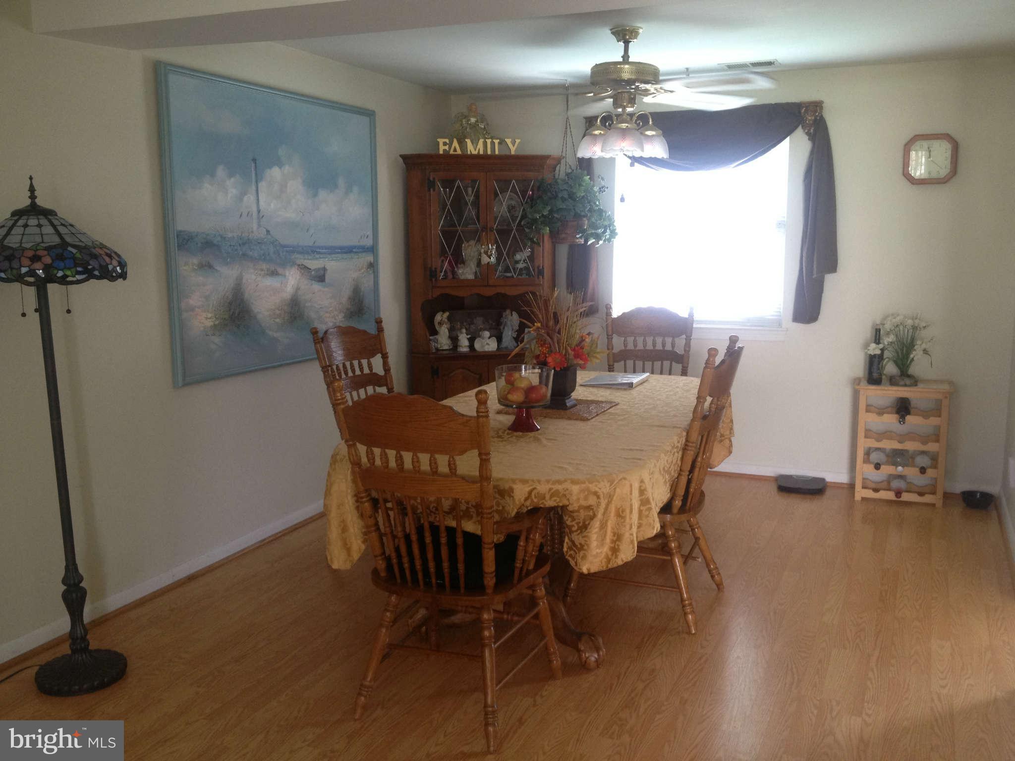 2215 Maple Road Baltimore, MD 21219 - Photo 9 of 25 Dining Room