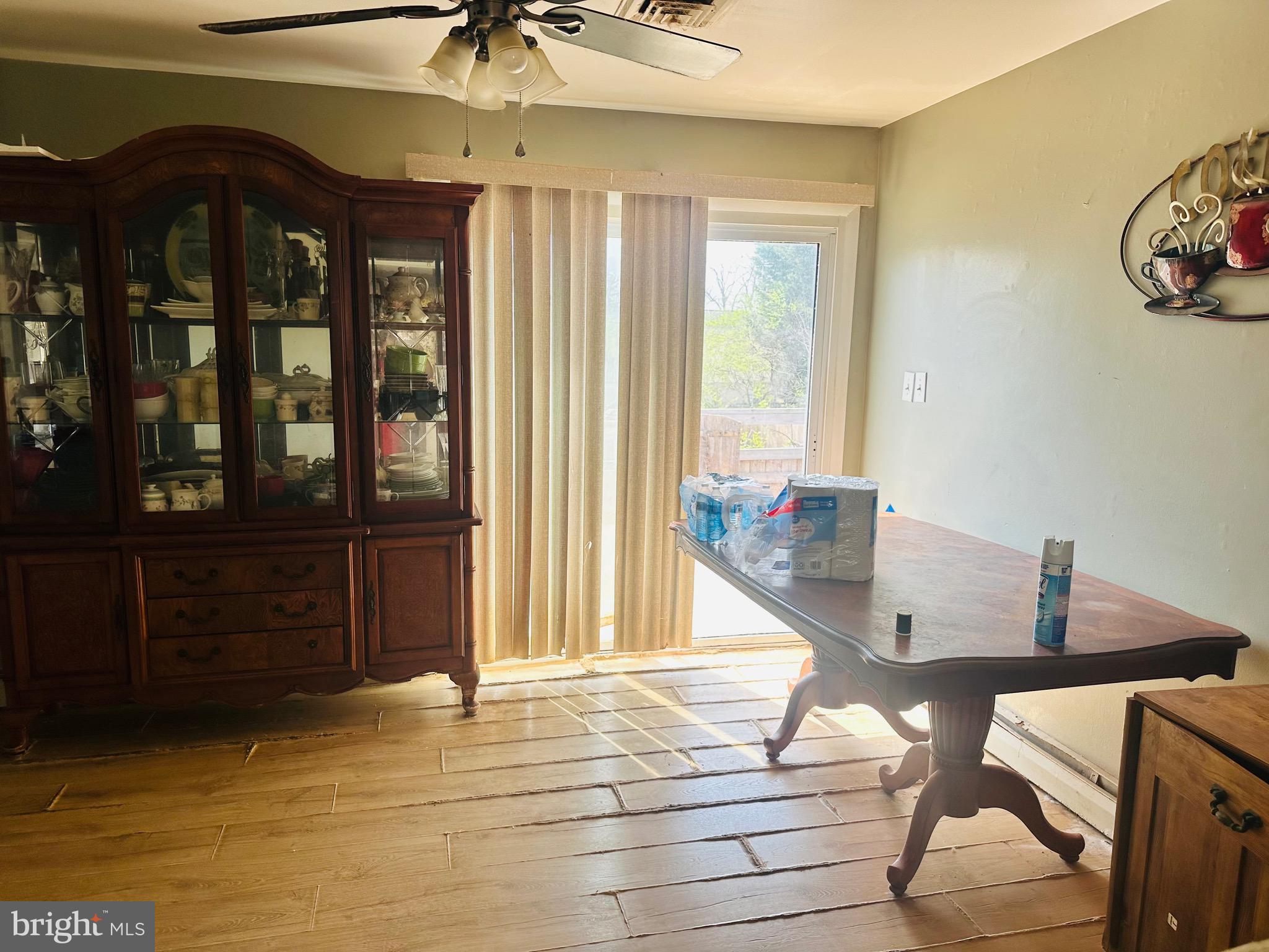 9927 Portsmouth Road Manassas, VA 20109 - Photo 5 of 32