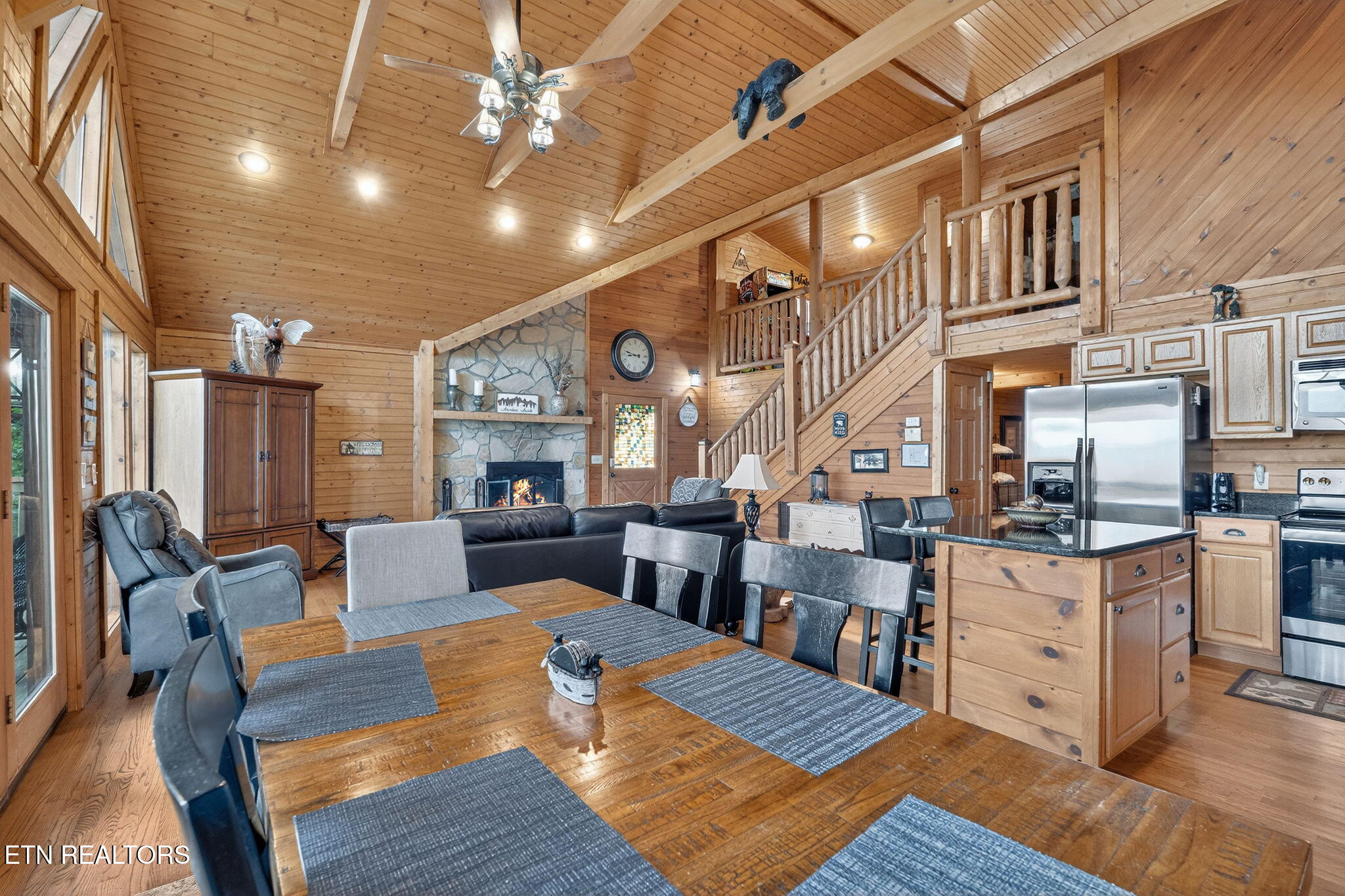 1928 Timber Ridge Way Sevierville, TN 37876 - Photo 17 of 34 23-web-or-mls-JH 20250814-031