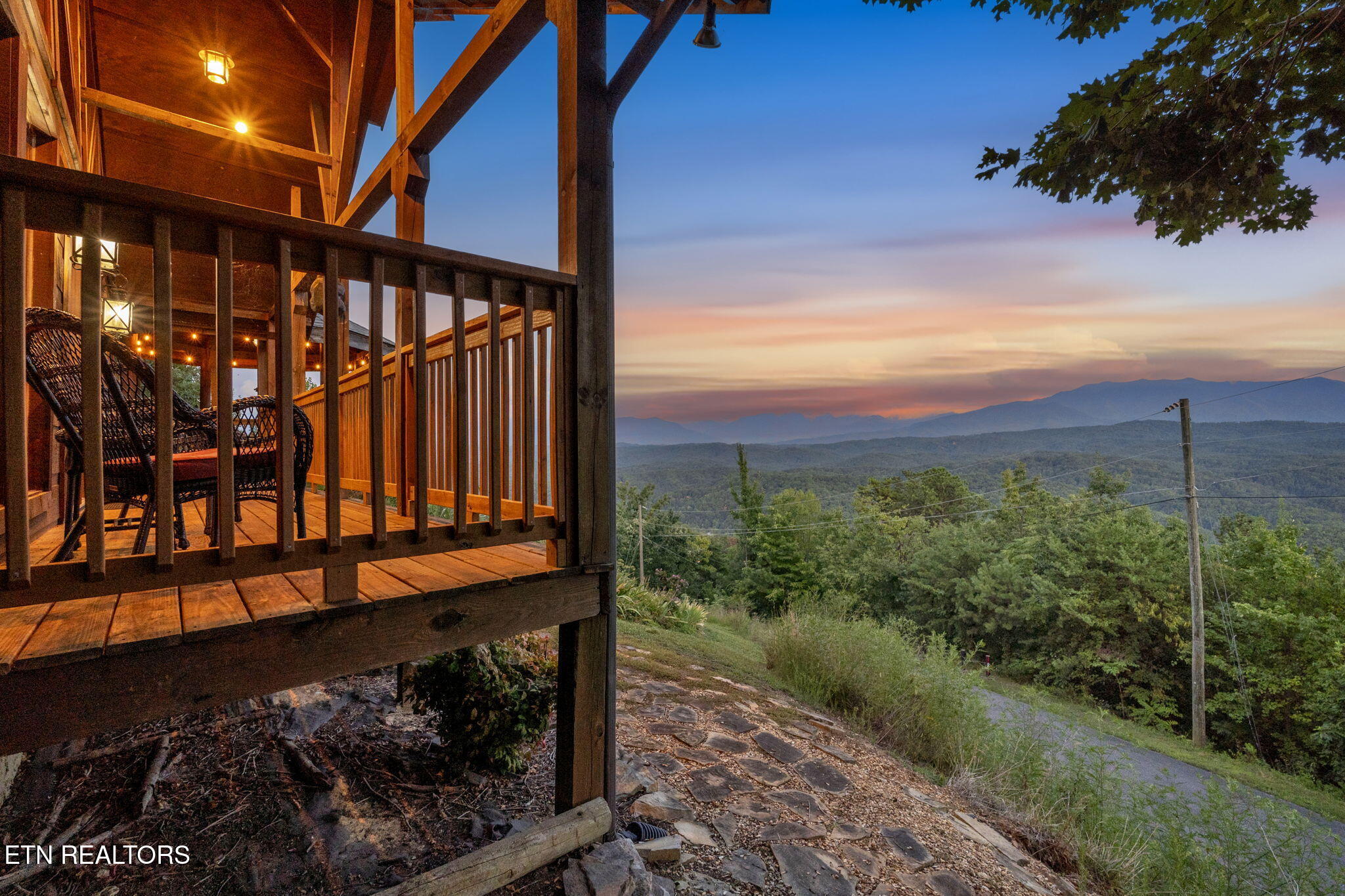 1928 Timber Ridge Way Sevierville, TN 37876 - Photo 5 of 34 5-web-or-mls-JH 20250814-277