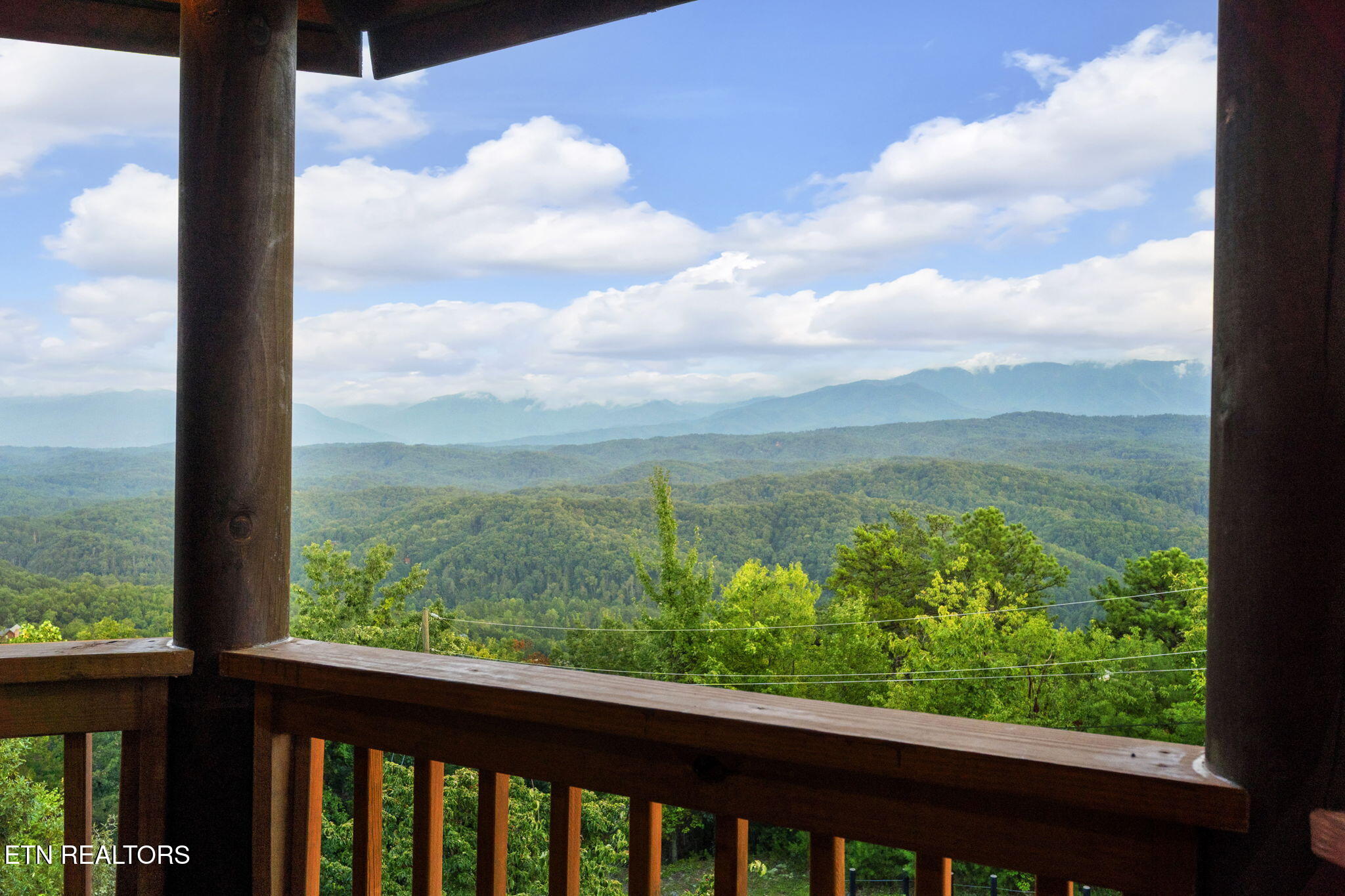 1928 Timber Ridge Way Sevierville, TN 37876 - Photo 9 of 34 68-web-or-mls-JH 20250814-218