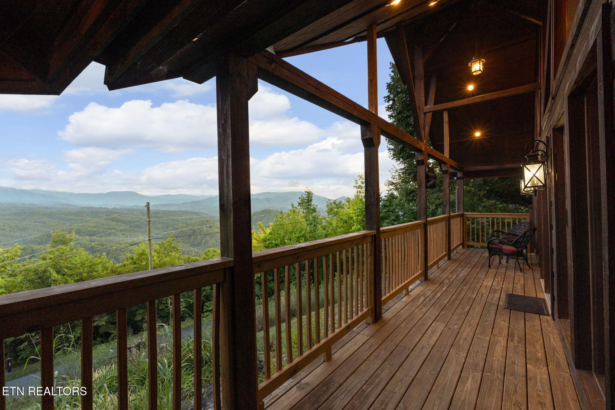 1928 Timber Ridge Way Sevierville, TN 37876 - Photo 10 of 34 85-web-or-mls-JH 20250814-214