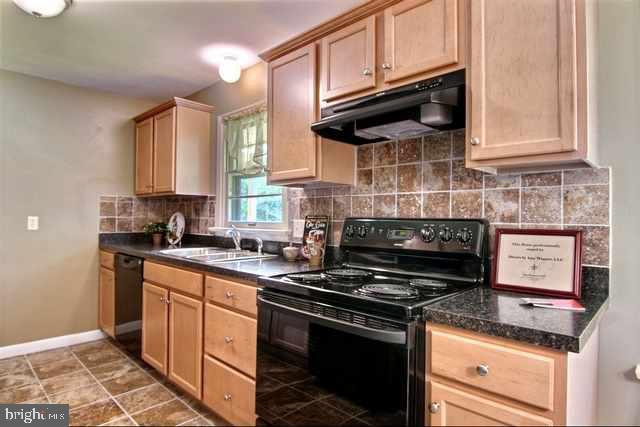 1987 Mapledale Road Elizabethtown, PA 17022 - Photo 6 of 23 Gallery Image 6