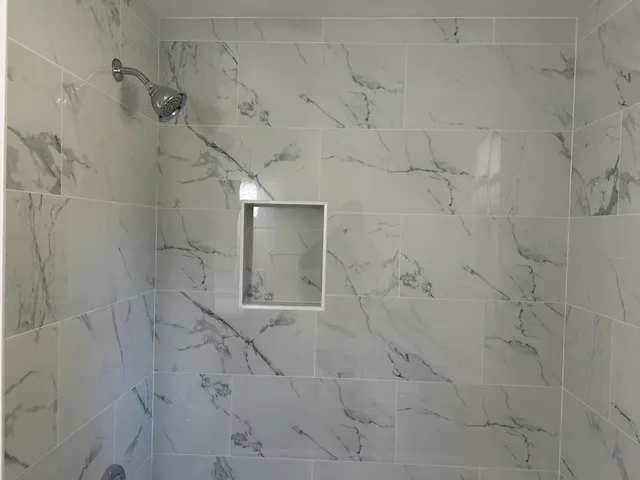 $1,800 | 12757 De Cook Drive, Sterling Heights, MI 48313