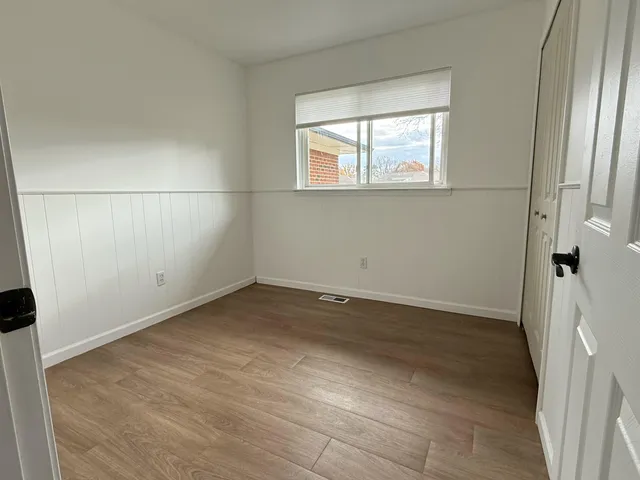 $1,800 | 12757 De Cook Drive, Sterling Heights, MI 48313