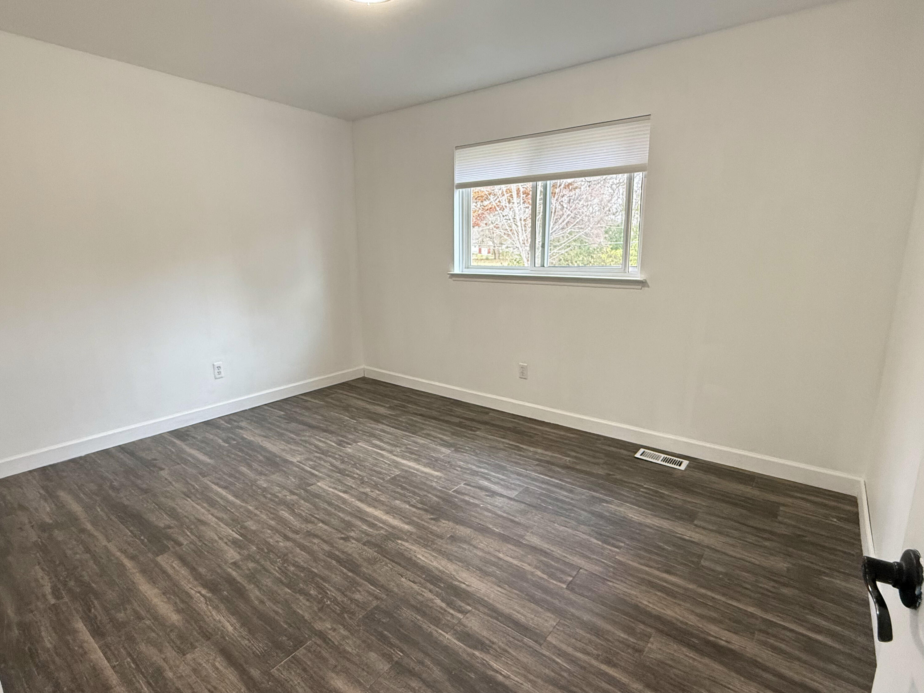 12757 De Cook Drive Sterling Heights, MI 48313 - Photo 16 of 30 IMG_7925