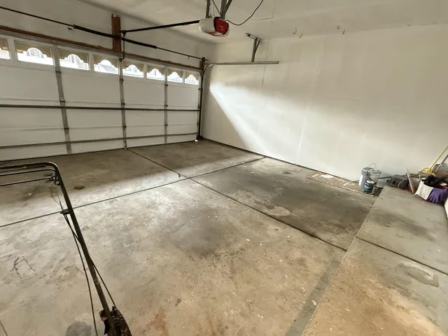 $1,800 | 12757 De Cook Drive, Sterling Heights, MI 48313