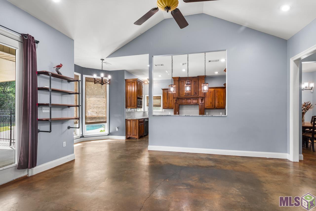 37617 Weiss Road Denham Springs, LA 70706 - Photo 6 of 24