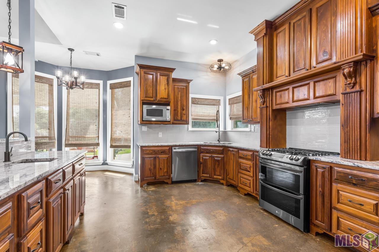 37617 Weiss Road Denham Springs, LA 70706 - Photo 8 of 24
