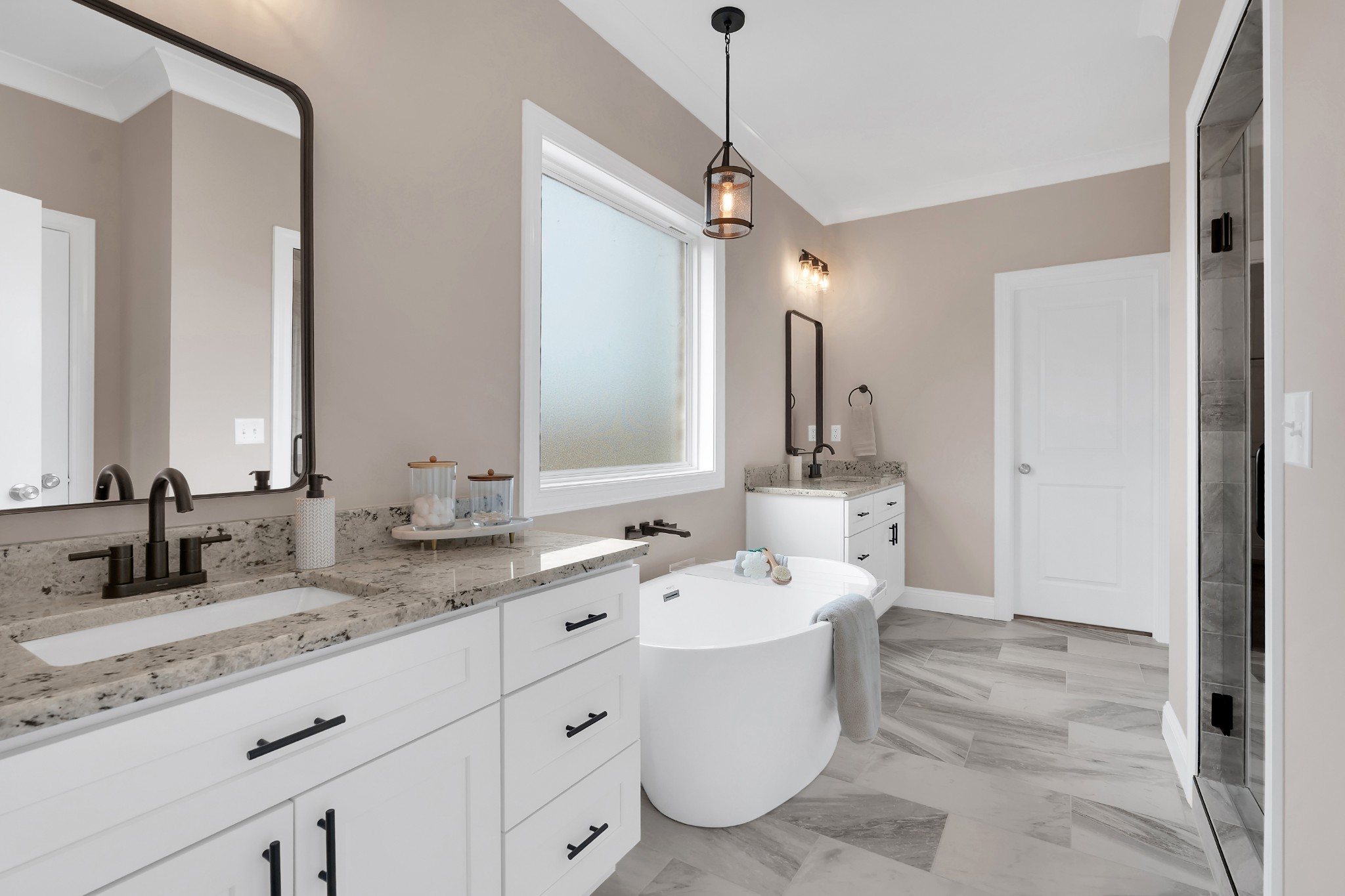 249 Lookout Drive Winchester, TN 37398 - Photo 27 of 63 a bathroom with a double vanity sink mirror and bathtub