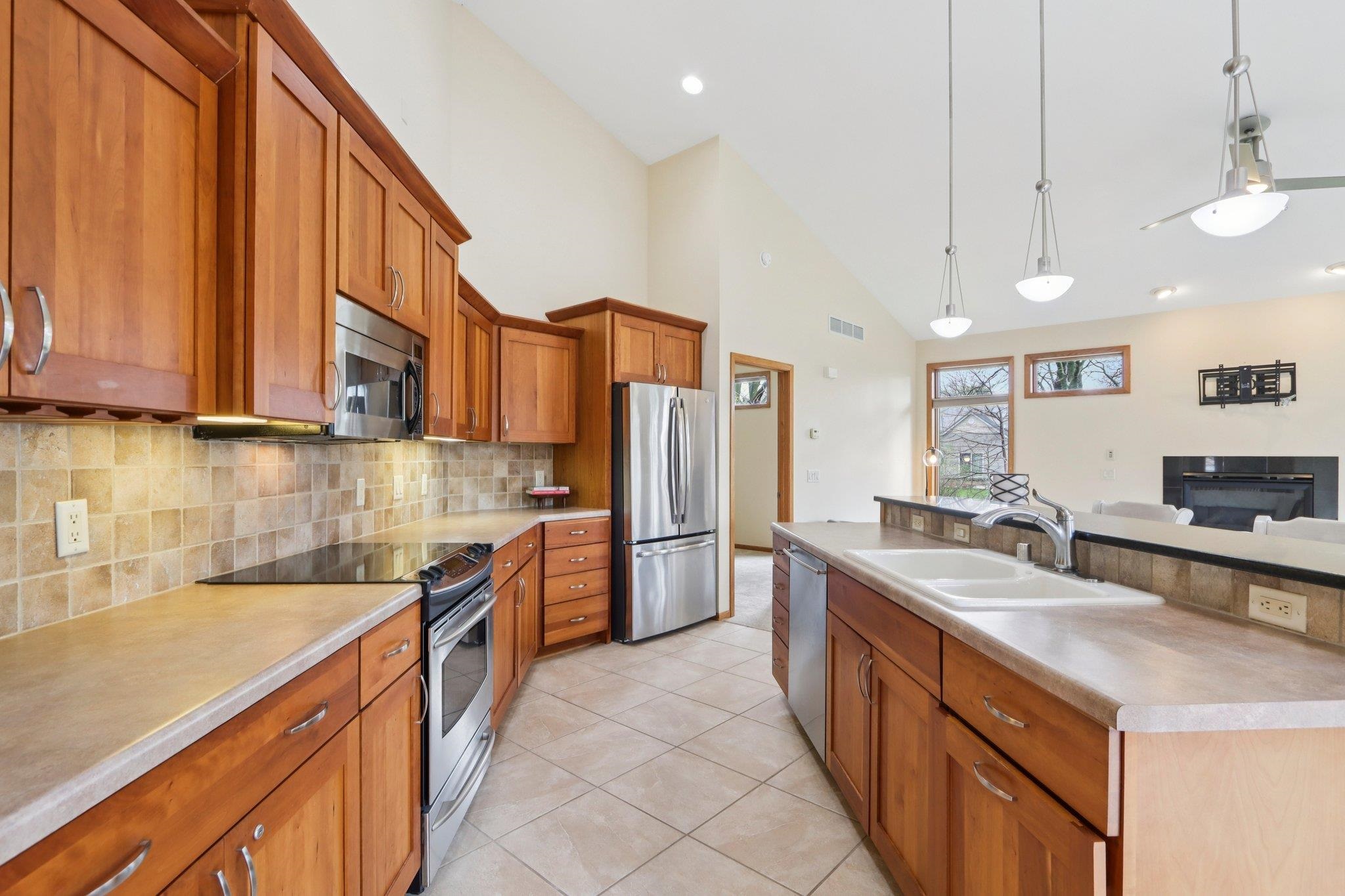 734 8th Street Prairie du Sac, WI 53578 - Photo 11 of 66