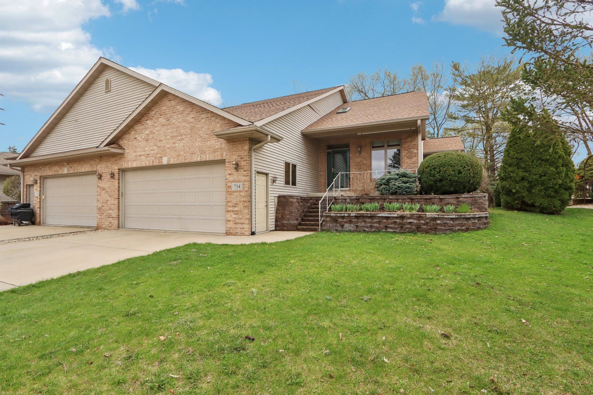 734 8th Street Prairie du Sac, WI 53578 - Photo 5 of 66