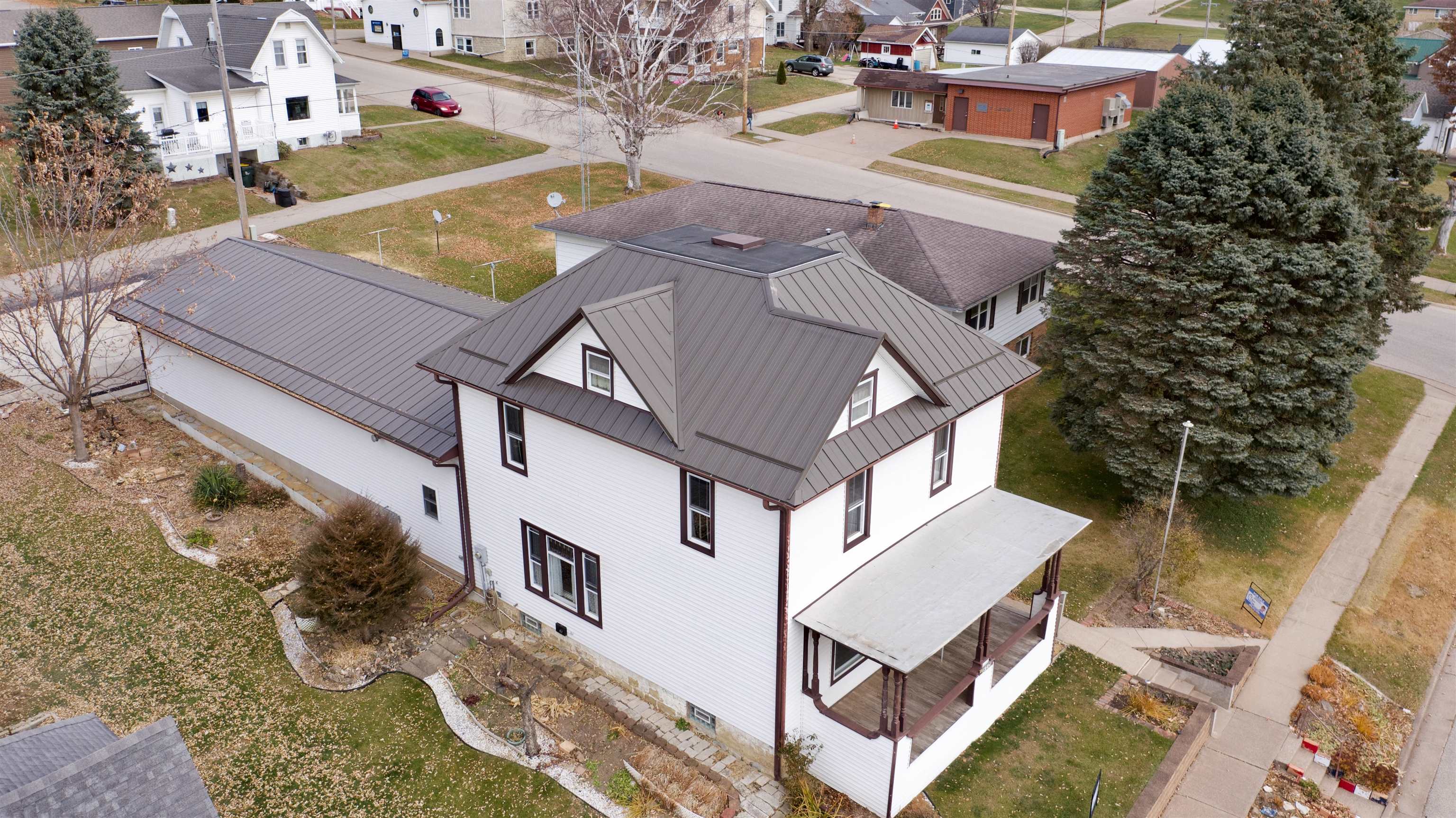 610 1st Street Bloomington, WI 53804 - Photo 2 of 51