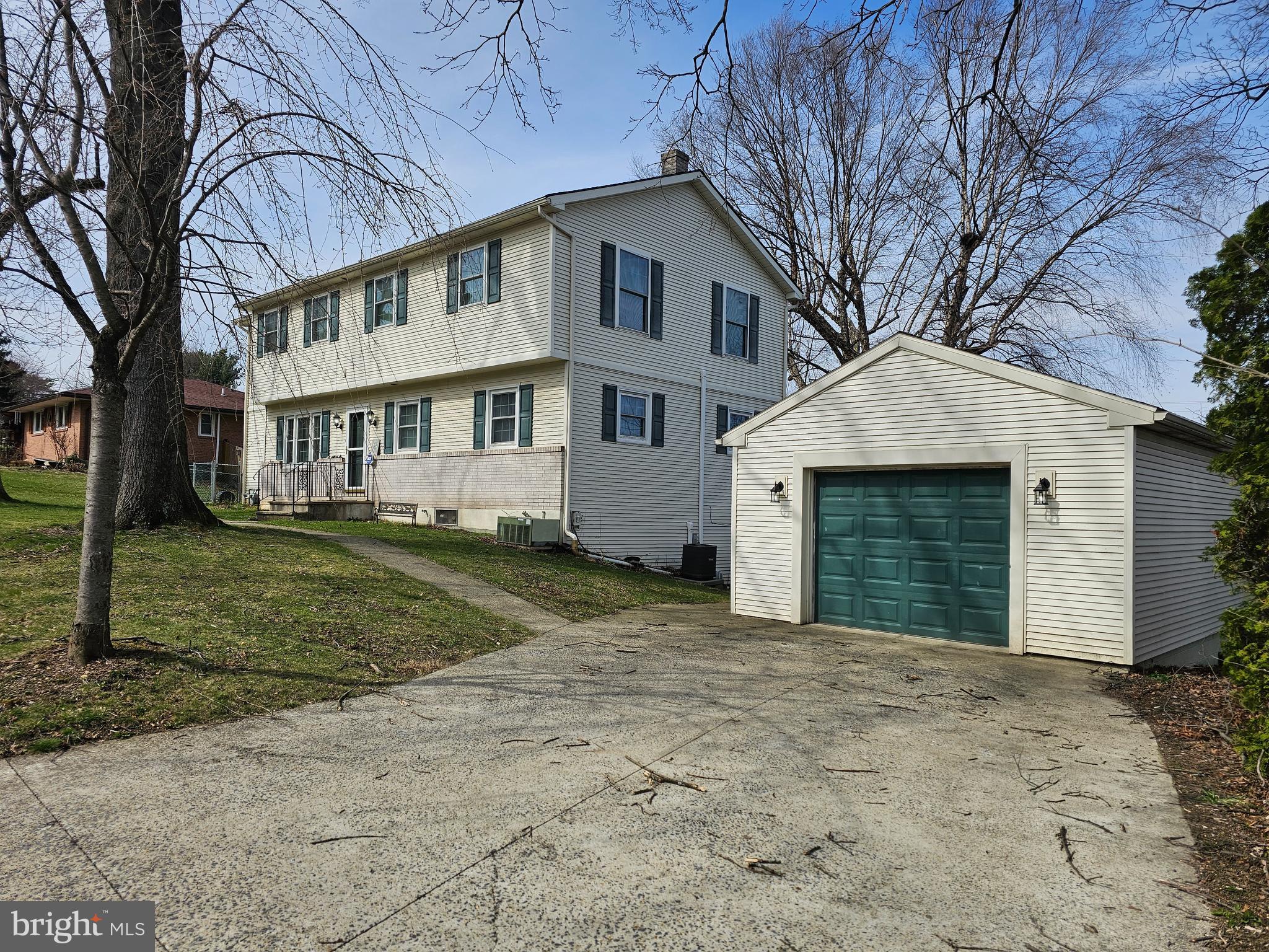 115 Ardmore Avenue Reading, PA 19607 - Photo 9 of 40