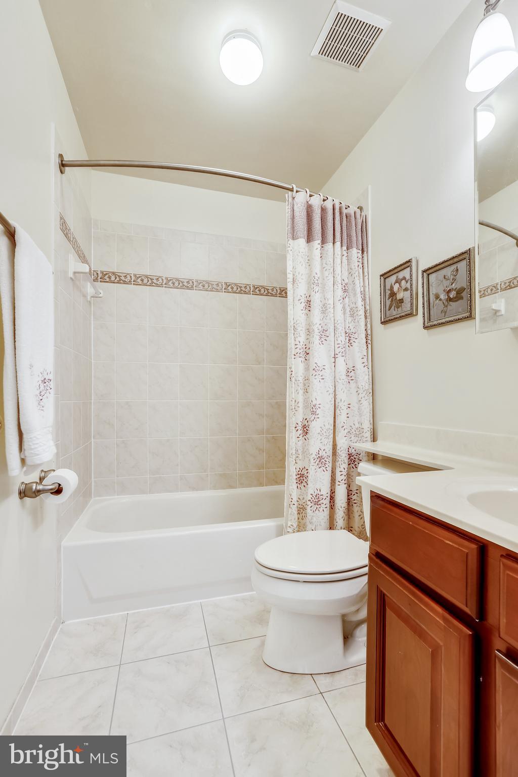 324 Carriage Run Road Annapolis, MD 21403 - Photo 36 of 51 Hall Full Bathroom Is Stylishly Updated