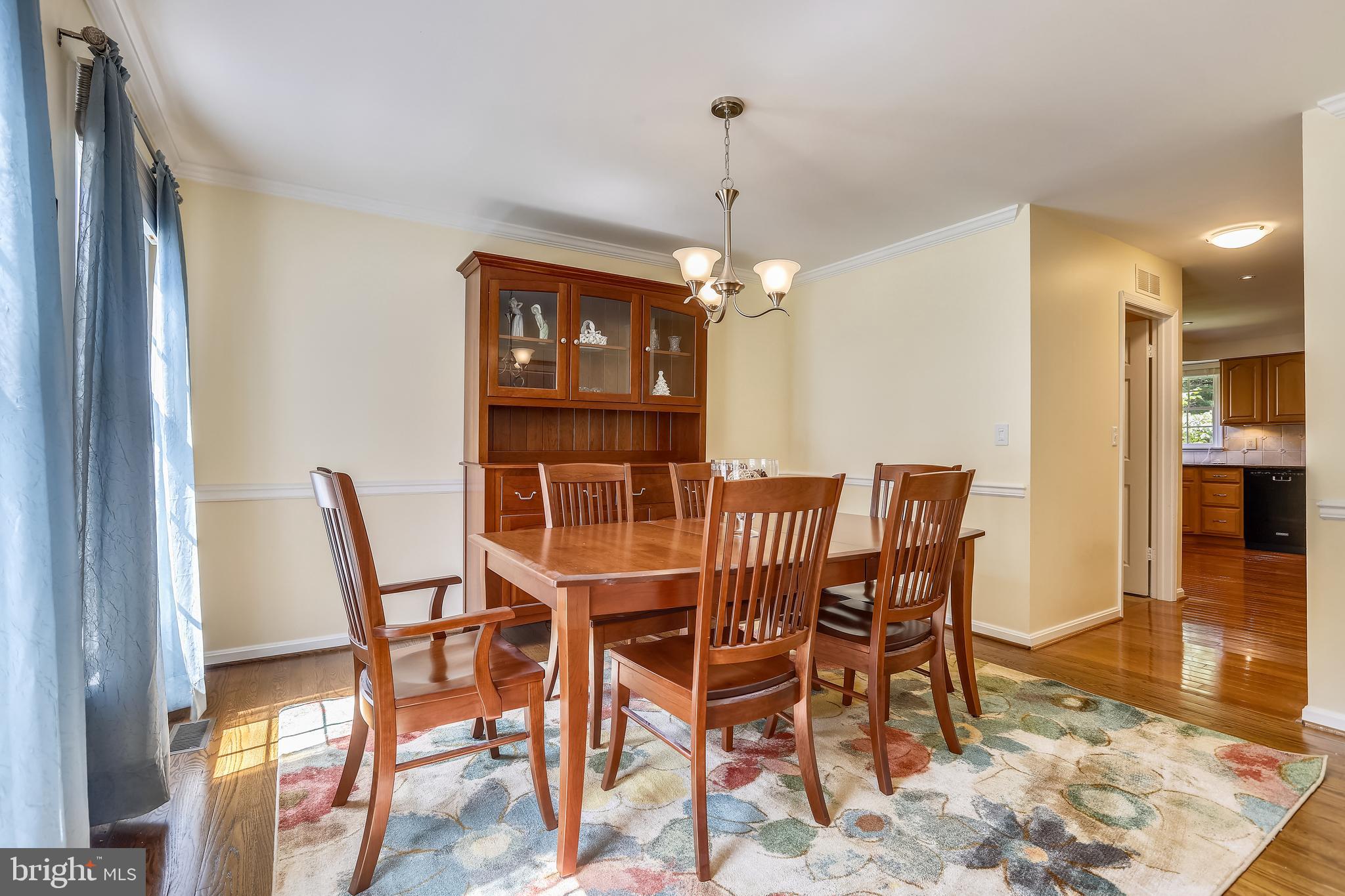 324 Carriage Run Road Annapolis, MD 21403 - Photo 8 of 51 Neutral Decor in Dining Room