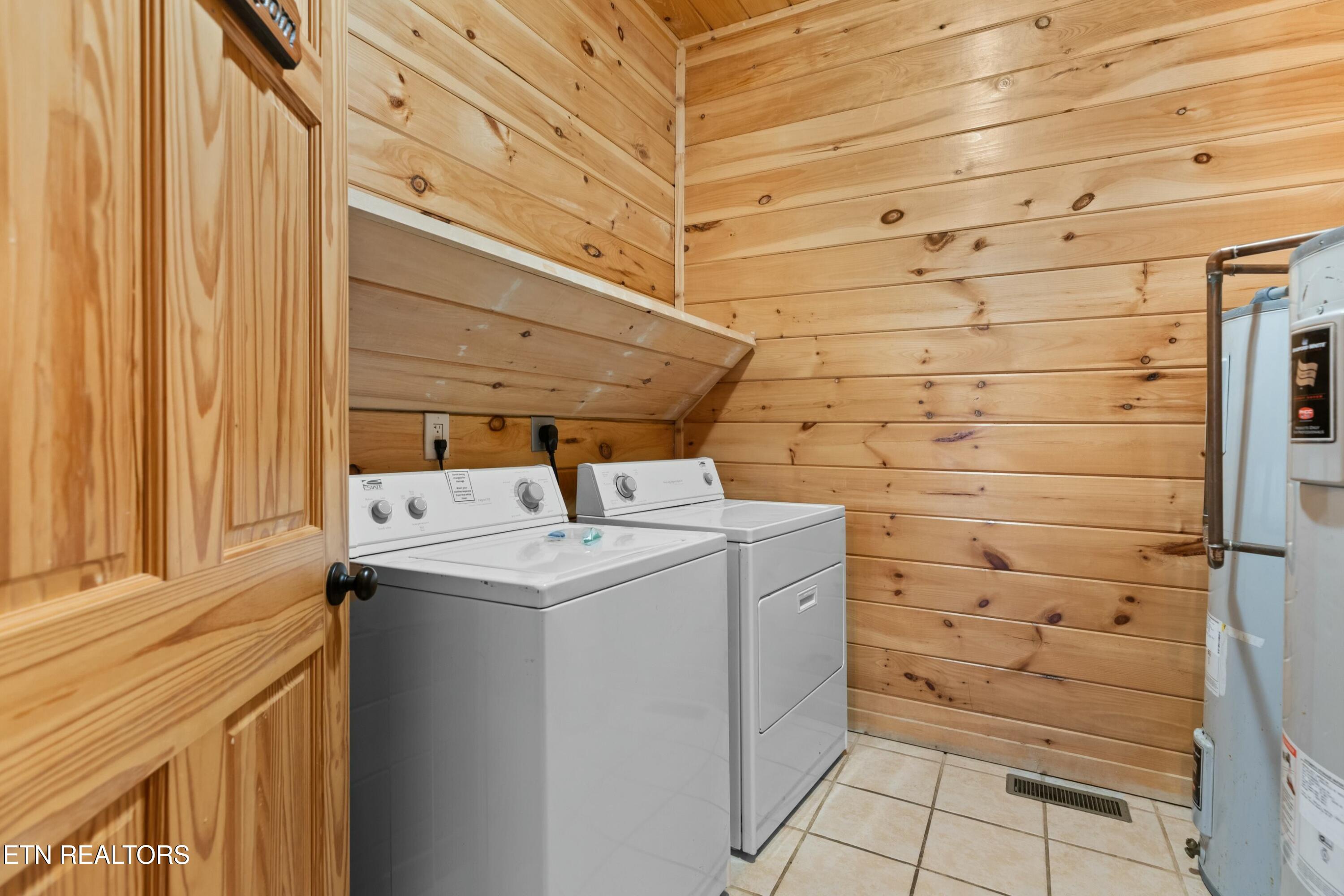 950 Black Bear Cub Way Sevierville, TN 37862 - Photo 37 of 53 tempImageD9nex1