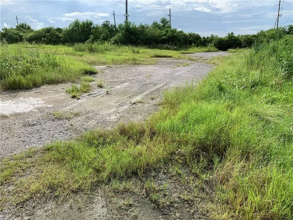 $399,000 | 41765 Hwy 23 Highway, Buras, LA 70041