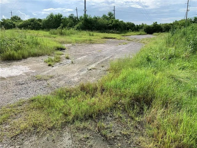 $399,000 | 41765 Hwy 23 Highway, Buras, LA 70041