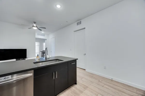 $2,200 | 4801 Springdale Road, Unit 2107, Austin, TX 78723