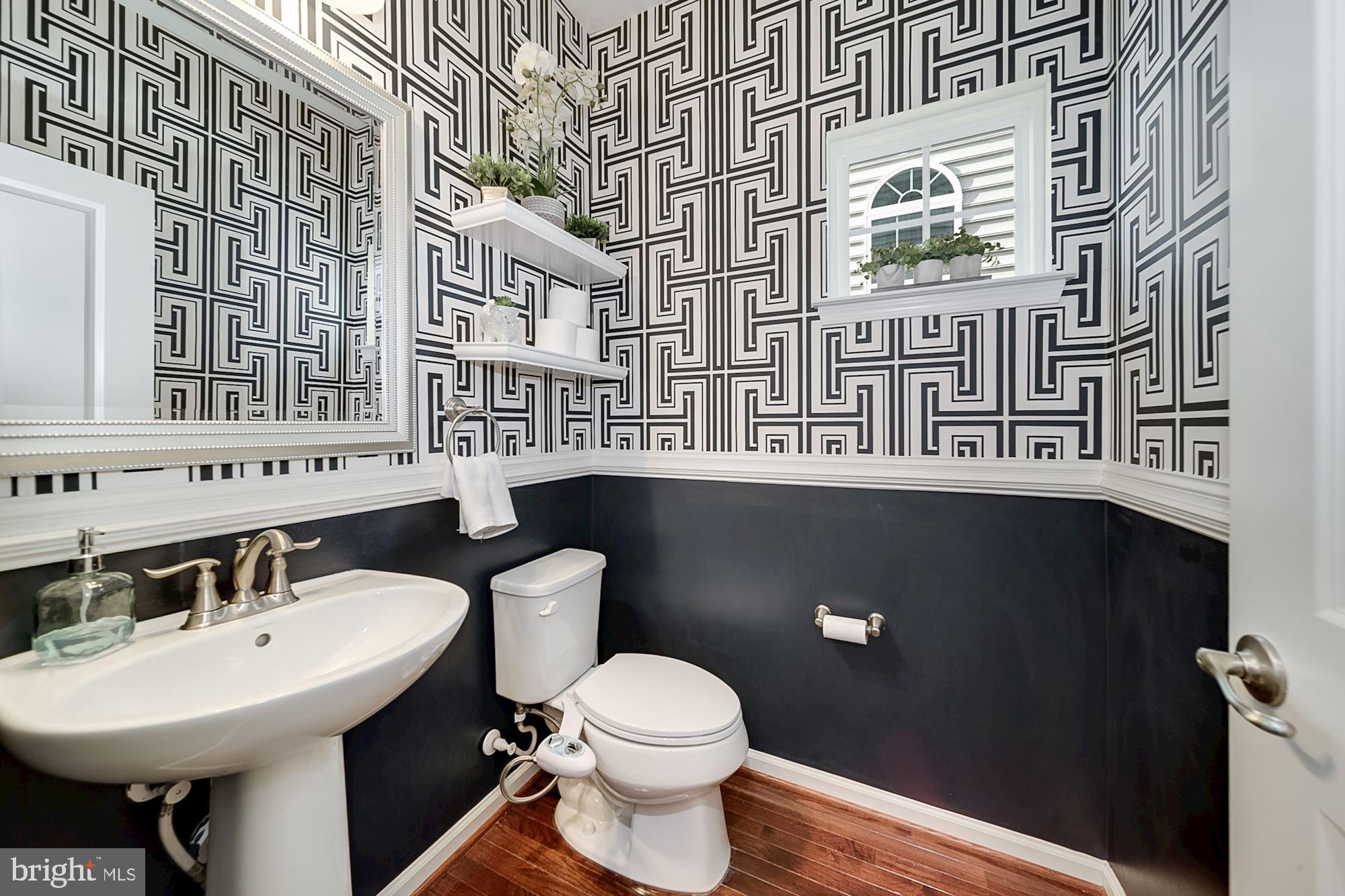 22449 Newcut Road Clarksburg, MD 20871 - Photo 17 of 46 Main level half bath