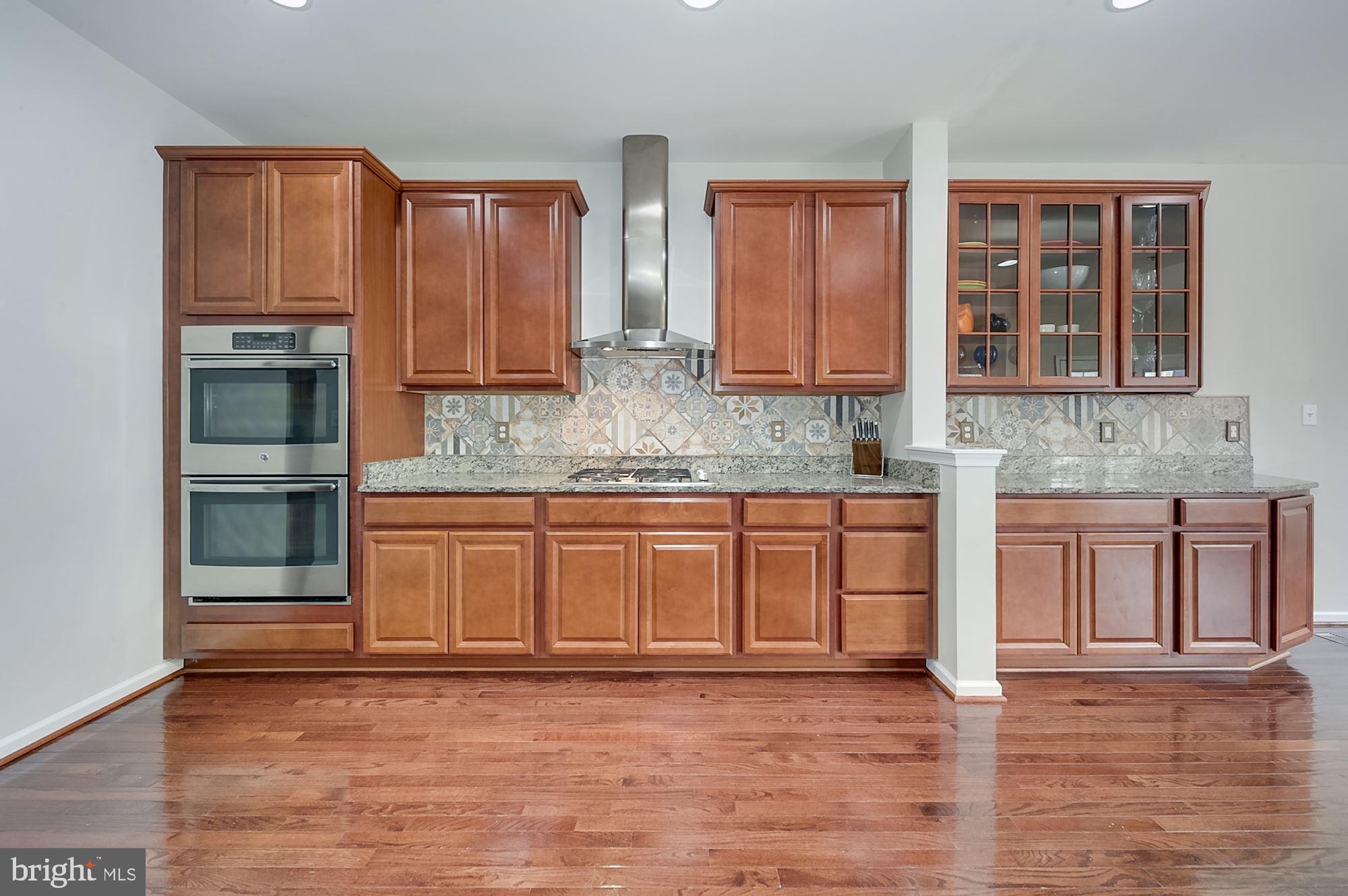 22449 Newcut Road Clarksburg, MD 20871 - Photo 6 of 46 Double oven & stainless steel range hood