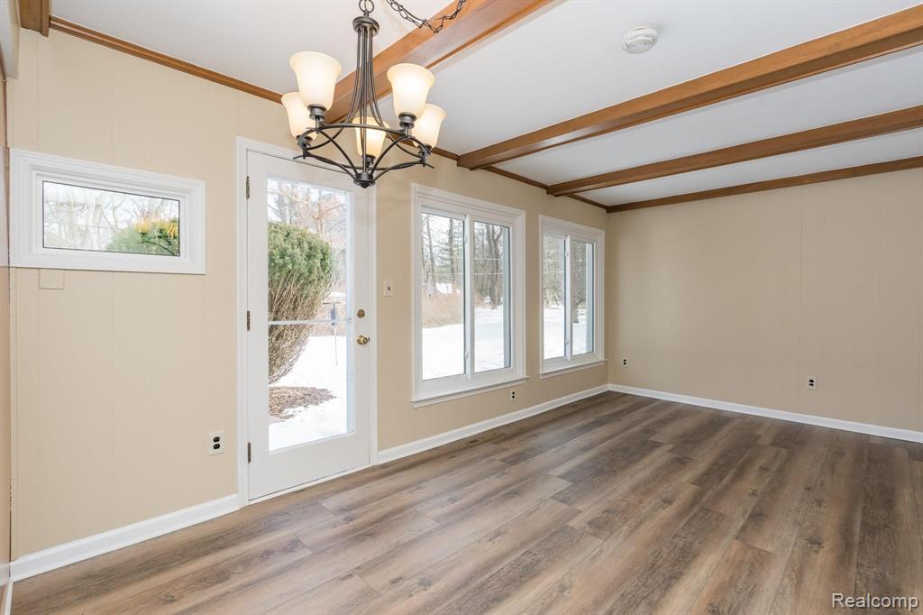 1655 Kingsmere Circle Rochester Hills, MI 48309 - Photo 15 of 34