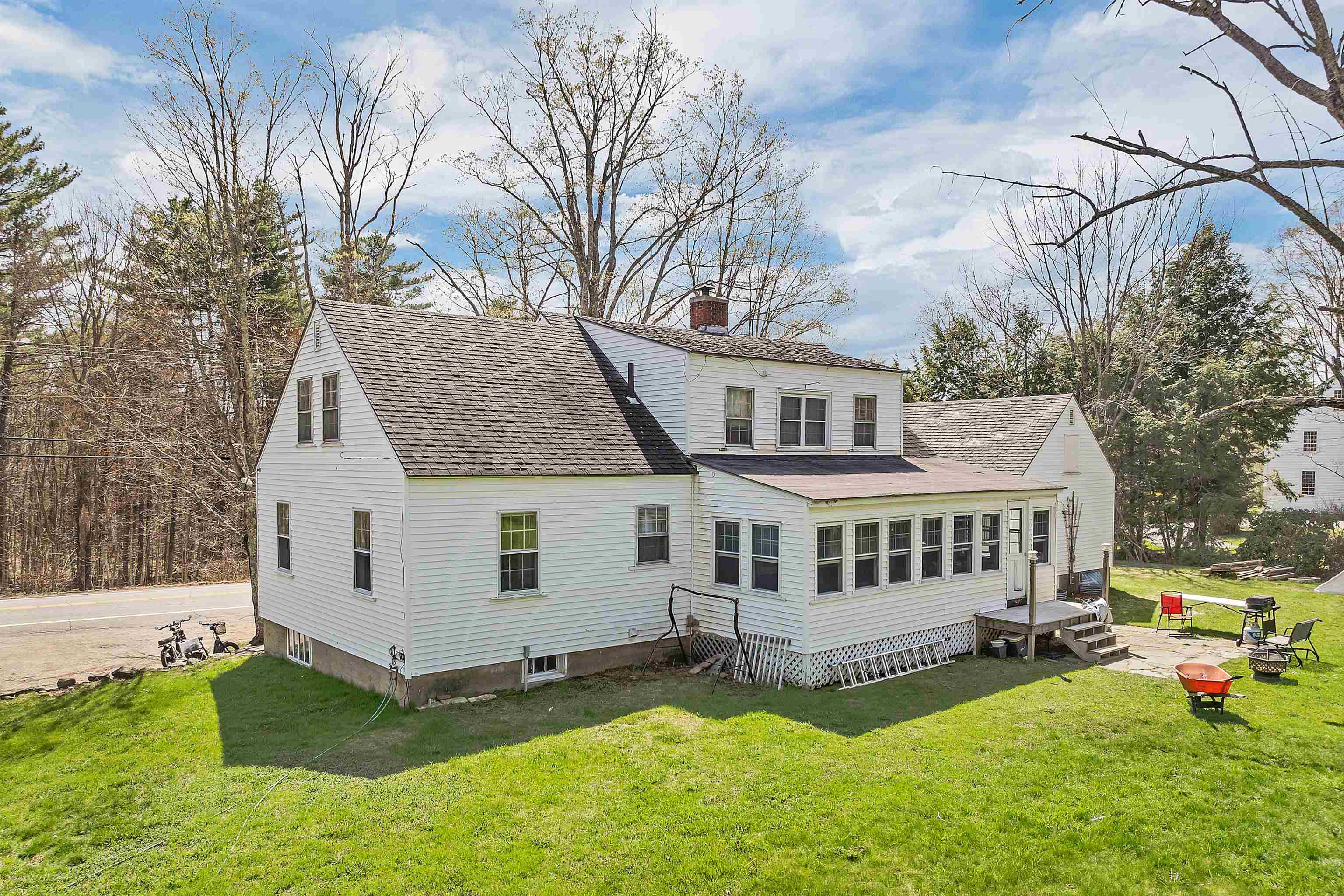 541 Province Road Gilmanton, NH 03237 - Photo 2 of 48